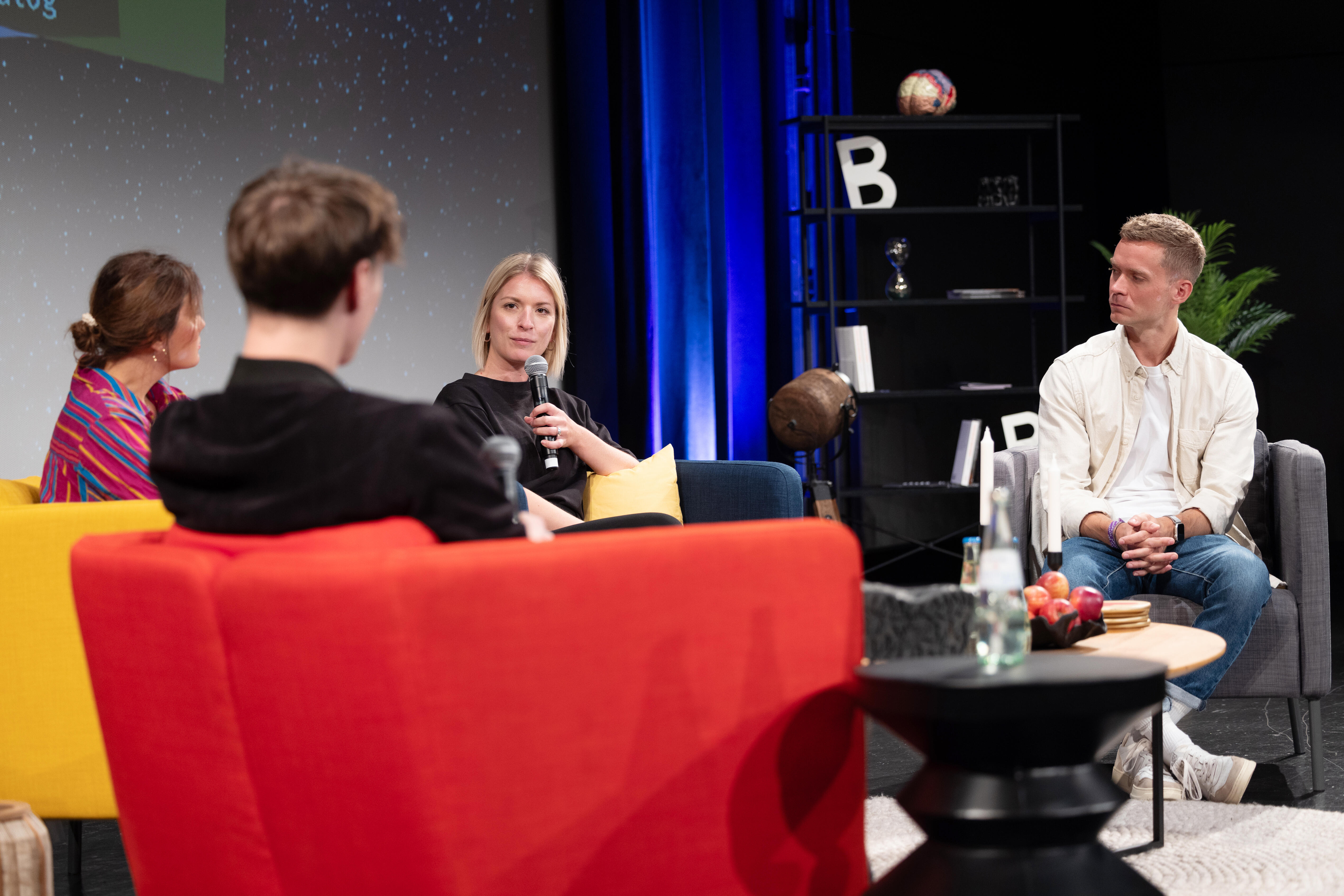 Friederike Schiller, Laura Bäck, Tim Schrankel und Simon Pycha im Auditorium des LVR-LandesMuseums