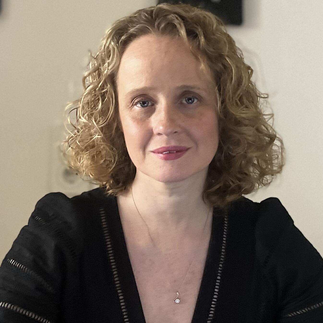 Roslyn Kratovchil Moore