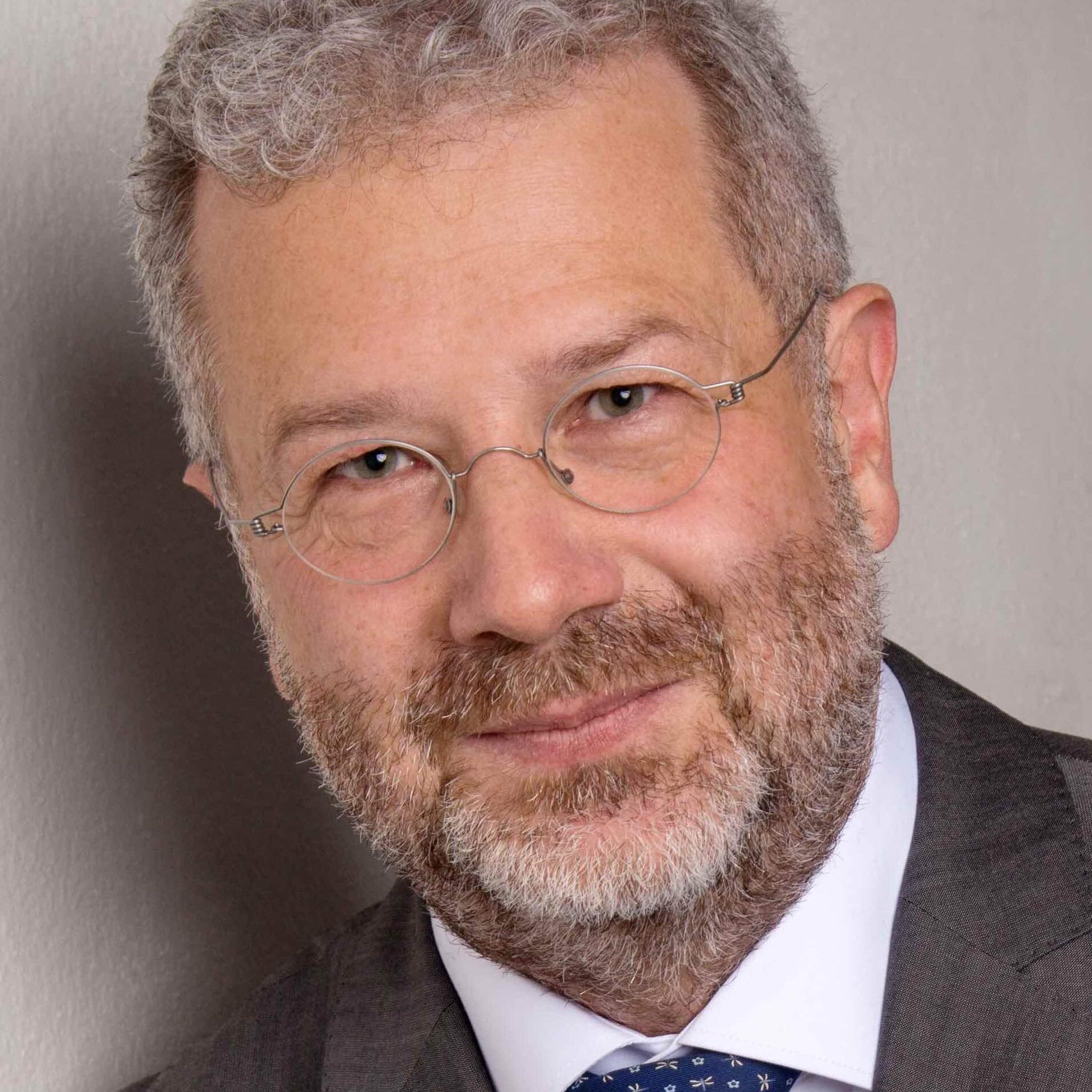 Dr. Stefan Lock